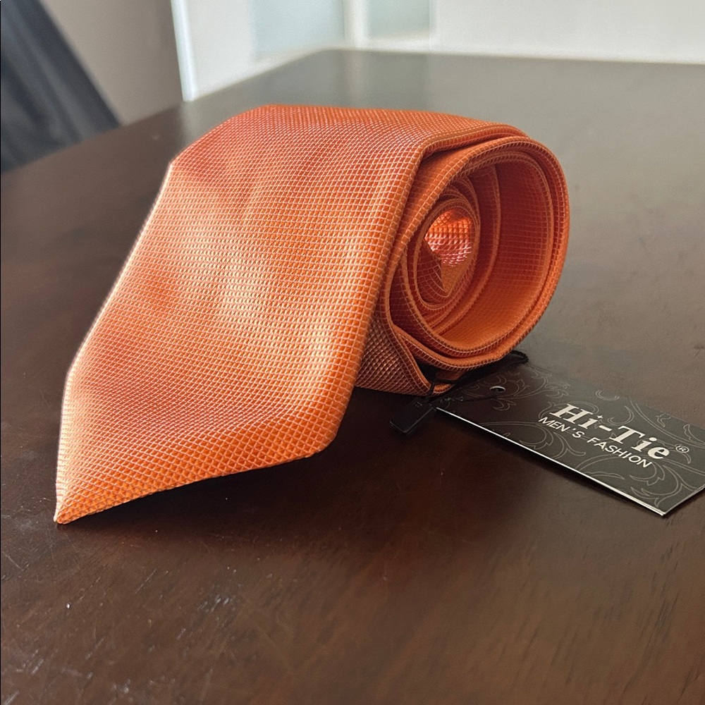 NWT Hi-Tie 100% Silk Vibrant Orange Men's Necktie